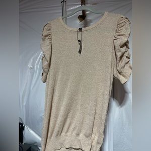 NWT | Express gold top